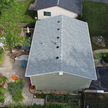 GARDEN GREY ROOF - Backyard and Roof Overview