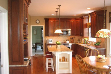 Inspiration for a timeless kitchen remodel in Philadelphia