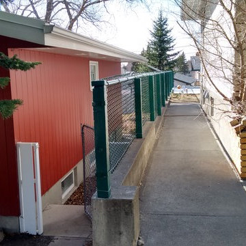 19 Chatham Dr. N.W. CALGARY AB