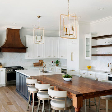 An Inviting Lakeside Gathering Place