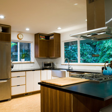 Modern Europly Kitchen