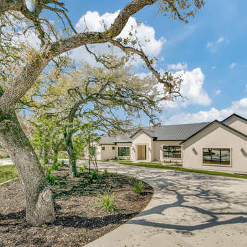 Transitional: 5,087 ft², 5 BR/5.5 BA/1 ST