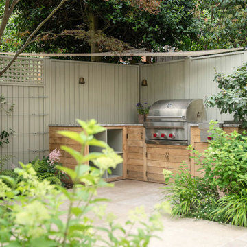 Joanna Archer Case Study: Family Courtyard With RHS Prestige Trellis And Fencing