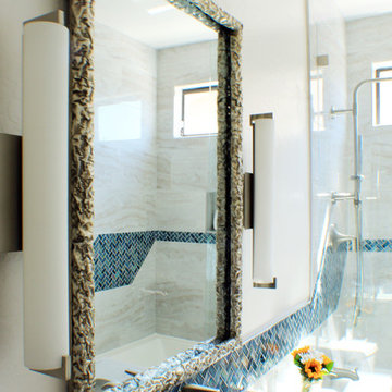 Twin Baths with individual identities
