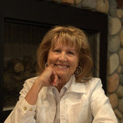 Carol Lundquist's photo