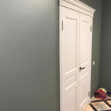 Поставка межкомнатных дверей из массива ольхи, модель "Валенсия" белая эмаль