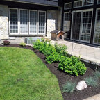 Front Yard Landscaping Make Over 1 - Traditional - Landscape