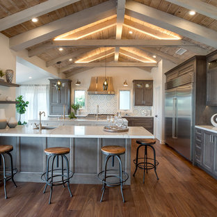 75 Beautiful Farmhouse Kitchen with Dark Wood Cabinets ...