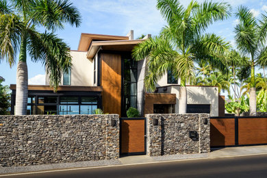 Inspiration for a modern exterior home remodel in Hawaii