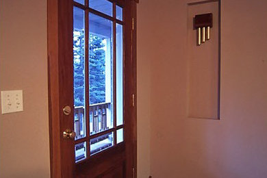 Arts and crafts entryway photo in Sacramento