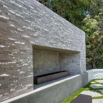 Brentwood Chic Backyard