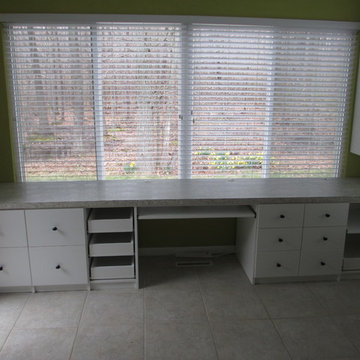 Desk w/file drawers, pull out trays & shelf, wall shelving unit