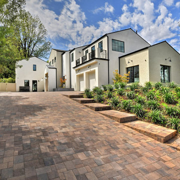FARMHOUSE IN ENCINO