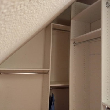 Fully Utilized Reach-in Closet