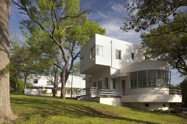 Modern  by Hugh Jefferson Randolph Architects