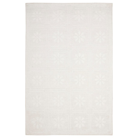 Safavieh Martha Stewart Daisy Square Rug, Glass of Milk, 6'x9'