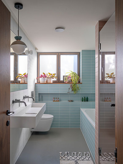 Midcentury Bathroom by Ecospheric