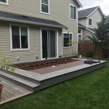 LAKELAND HILLS CUSTOM DECK
