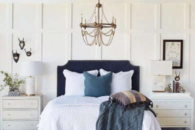 Bedroom - transitional bedroom idea in Birmingham