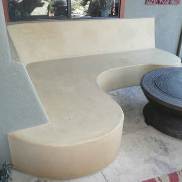 Bonfire Lounge & Pool - Fire Pit Covered - Bare Couch 3