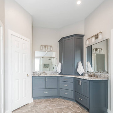 Bright & Airy Master Bathroom