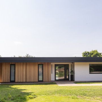 The Hut - Outside Space
