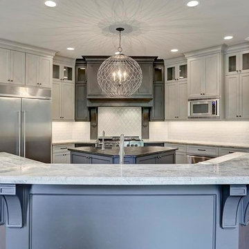 Mediterranean Custom Home with Designer Finishings in Bellaire, Texas