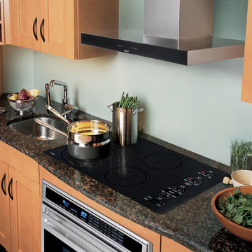 Wolf 30" Cooktop Wall Hood Black | VW30B