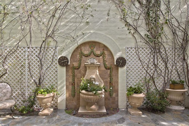Patio - mediterranean patio idea in Los Angeles