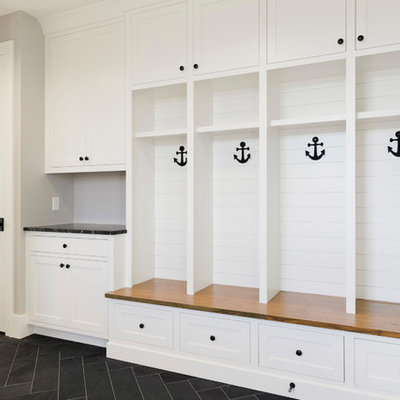 Inspiration for a coastal home design remodel in Minneapolis