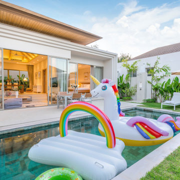 Outdoor Lounge Area