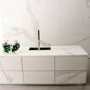 Calacatta Porcelain slab