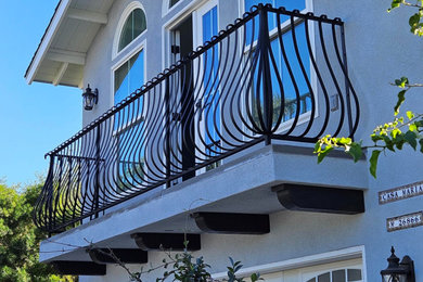 Balcony photo in Orange County