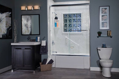 Bathroom - bathroom idea in Toronto