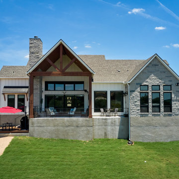 Modern Lakeside Farmhouse Kingsland