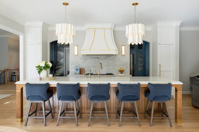 Transitional kitchen photo in Minneapolis
