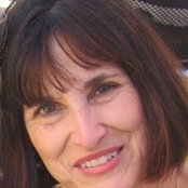 Pam Perrins foto