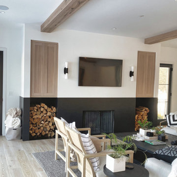Fireplace with Build-ins