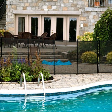 REMOVABLE POOL FENCE