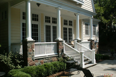 Inspiration for a timeless porch remodel in New York
