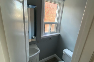 Powder room - powder room idea in Toronto