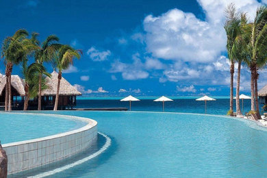 Pool - tropical pool idea in Miami