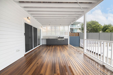 Photo of a contemporary deck in Brisbane.