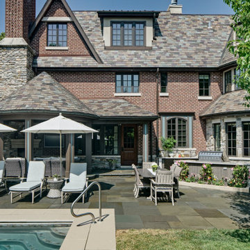 Gourmet Outdoor Kitchen