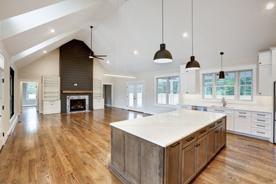 Inspiration for a farmhouse kitchen remodel in Richmond