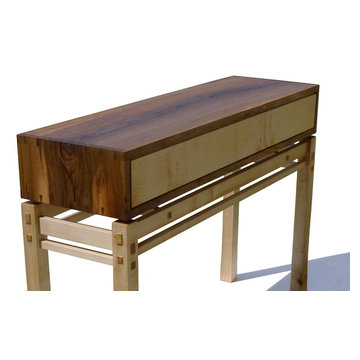 Console à pattes d'éléphant