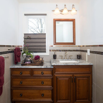 StarMark Cabinetry Powder Room