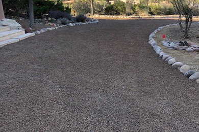 Table Mesa Driveway with cobble edge