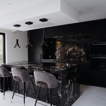 Stanmore Elegant Modern Kitchen