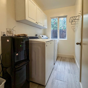 Pasadena Laundry Room With Porcelain Tile Flooring